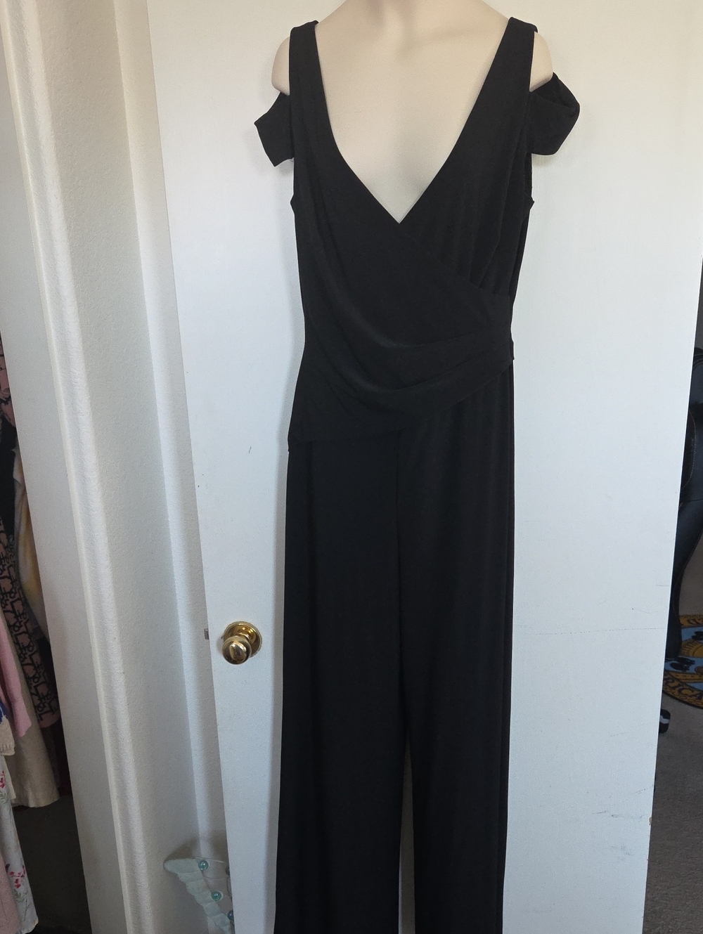 Lauren Ralph Lauren Black Cold-Shoulder V-Neck Wide-Leg Jumpsuit